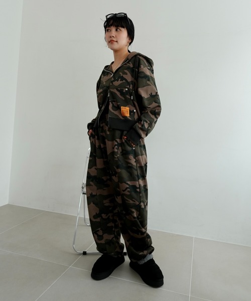 RODEO CROWNS WIDE BOWL（ロデオクラウンズワイドボウル）の「SHARE PATTERN Wジップ パーカー（パーカー・レディース・カモフラージュ・MEDIUM/LARGE）」の21枚目の写真