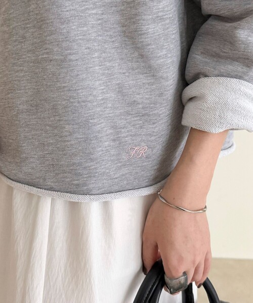 fredy emue（フレディエミュ）の「ミニ裏毛クロップドスウェットプルオーバー（スウェット・レディース・クリーム/ベビーピンク/ネイビー/グレー・38）」の13枚目の写真