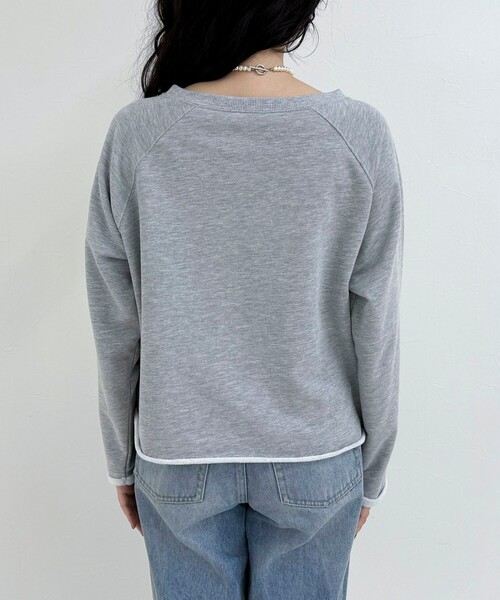 fredy emue（フレディエミュ）の「ミニ裏毛クロップドスウェットプルオーバー（スウェット・レディース・クリーム/ベビーピンク/ネイビー/グレー・38）」の16枚目の写真