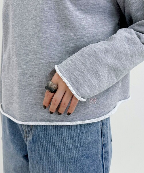 fredy emue（フレディエミュ）の「ミニ裏毛クロップドスウェットプルオーバー（スウェット・レディース・クリーム/ベビーピンク/ネイビー/グレー・38）」の18枚目の写真