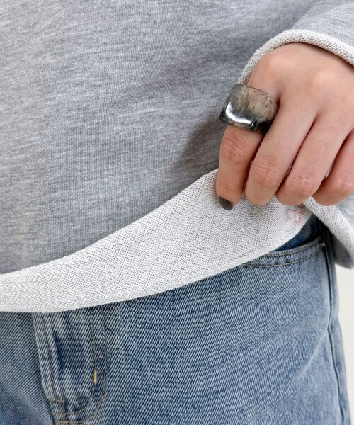 fredy emue（フレディエミュ）の「ミニ裏毛クロップドスウェットプルオーバー（スウェット・レディース・クリーム/ベビーピンク/ネイビー/グレー・38）」の20枚目の写真