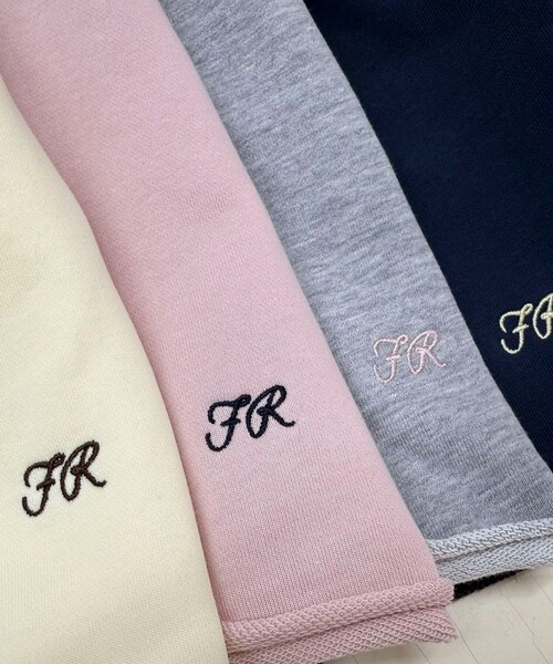 fredy emue（フレディエミュ）の「ミニ裏毛クロップドスウェットプルオーバー（スウェット・レディース・クリーム/ベビーピンク/ネイビー/グレー・38）」の21枚目の写真