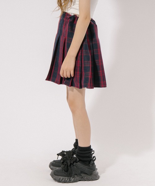 URBAN CHERRY（アーバンチェリー）の「【インナーパンツ付】グレンチェックプリーツスカート（スカート・キッズ・レッド/ブラック/イエロー・140cm/120cm/130cm/110cm/150cm）」の12枚目の写真