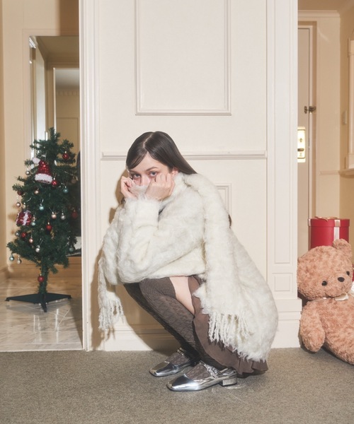 Lovilyn(ラヴィリン)の「マフラー付きシャギーカーディガン(カーディガン/ボレロ・レディース・ホワイト/ライトグレー/ピンク/ボルドー・FREE)」の13枚目の写真