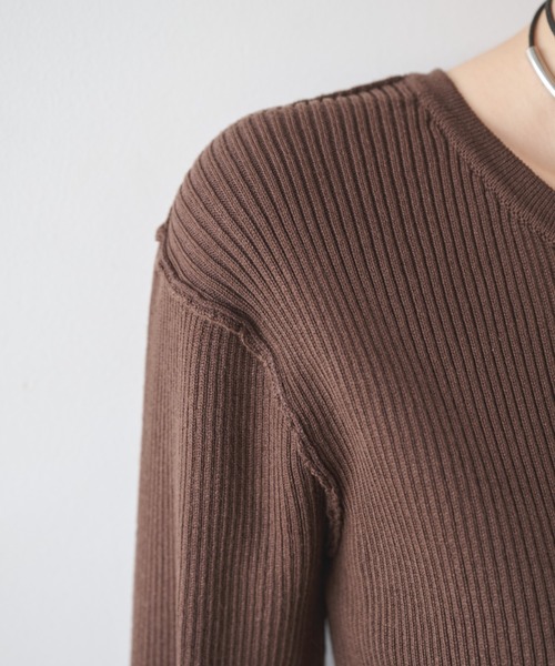 AIC.(エーアイシー)の「アウトシームリブメロートップス(ニット/セーター・レディース・ダークグリーン/ピンク/ブラウン/ブラック・FREE)」の22枚目の写真