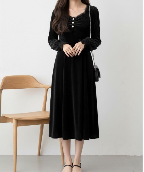 Maison Calme(メゾンカルム)の「スクエアネックボタンベロアロングスリット入りフレアワンピース 結婚式 パーティー デート(ワンピース・レディース・ブラック・F)」の18枚目の写真