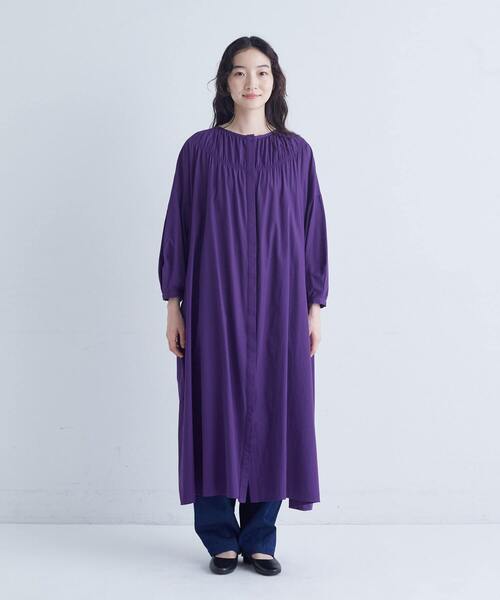 conges payes ADIEU TRISTESSE（コンジェ ペイエ アデュートリステス）の「シャーリングネックワンピース（ワンピース・レディース・チャコールグレー/パープル・38）」の7枚目の写真