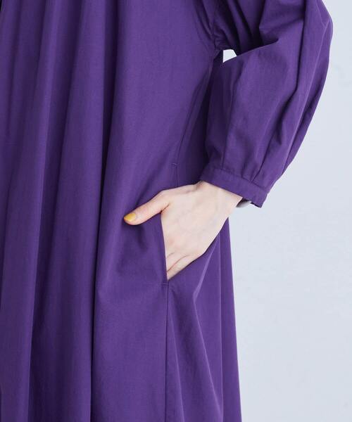 conges payes ADIEU TRISTESSE（コンジェ ペイエ アデュートリステス）の「シャーリングネックワンピース（ワンピース・レディース・チャコールグレー/パープル・38）」の19枚目の写真