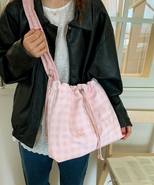 gossip！ロサンゼルス（ゴシップロサンゼルス）の「Y2Kチェック柄大容量ショルダーバッグ（A4収納可）（ショルダーバッグ・レディース・ピンク/ブルー/オフホワイト・FREE）」の7枚目の写真