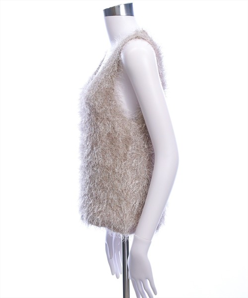 CLEAR BASIC（クリアベーシック）の「シャギーニットベスト[オフィスカジュアル 着回し抜群 大人]≪AW新作≫（ベスト・レディース・ベージュ/ブラック/ブラウン・F）」の8枚目の写真