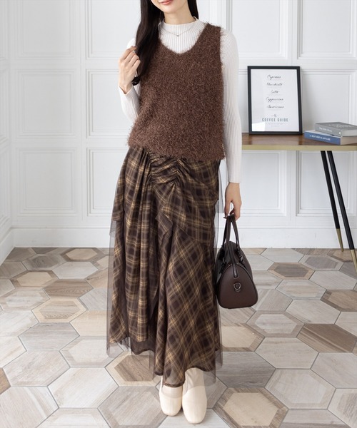 CLEAR BASIC（クリアベーシック）の「シャギーニットベスト[オフィスカジュアル 着回し抜群 大人]≪AW新作≫（ベスト・レディース・ベージュ/ブラック/ブラウン・F）」の5枚目の写真