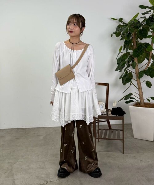 umm.】ベロア刺繍セミフレアパンツ（その他パンツ）｜DISCOAT（ディス