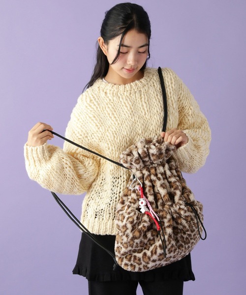 tiny tiny（ティニーティニー）の「LOVEパラコードチャーム[tiny tiny(ティニーティニー)]（チャーム・レディース・レッド/パープル/ブルー・0）」の4枚目の写真