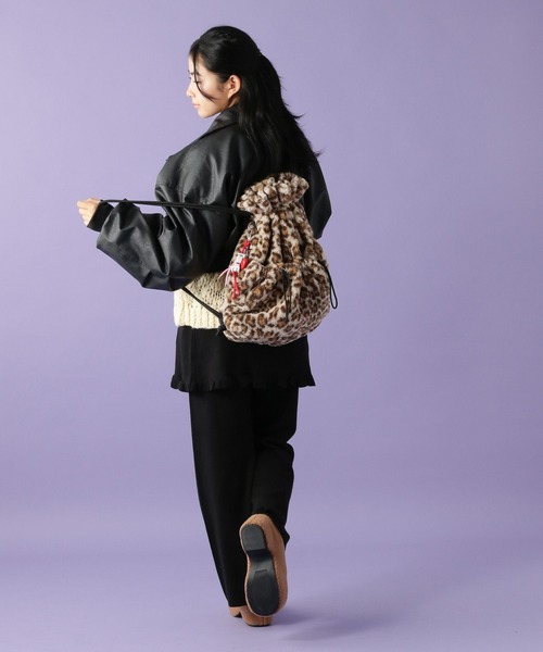 tiny tiny（ティニーティニー）の「LOVEパラコードチャーム[tiny tiny(ティニーティニー)]（チャーム・レディース・レッド/パープル/ブルー・0）」の5枚目の写真