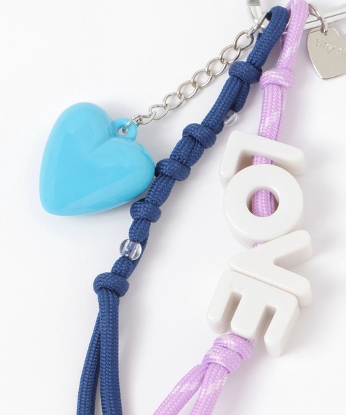 tiny tiny（ティニーティニー）の「LOVEパラコードチャーム[tiny tiny(ティニーティニー)]（チャーム・レディース・レッド/パープル/ブルー・0）」の8枚目の写真
