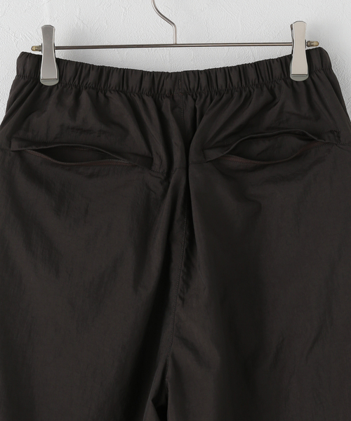 Kaptain Sunshine（キャプテン サンシャイン）の「KAPTAIN SUNSHINE /キャプテンサンシャイン Shrinked Nylon Track Pa KS25FPT12（その他パンツ・レディース・ブラウン・FREE）」の4枚目の写真
