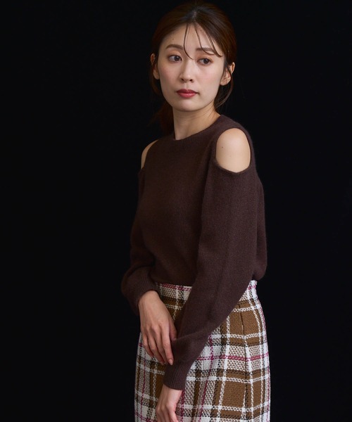 NOELA（ノエラ）の「オープンショルダーフォックスニット（ニット/セーター・レディース・ブラウン/ベージュ/オフホワイト・フリー）」の12枚目の写真