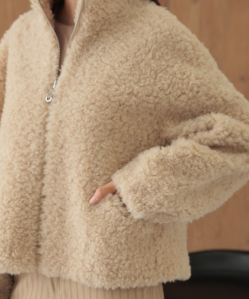 SUWDEE(スーディー)の「wool boa zip up short blouson(ブルゾン・レディース・チャコールグレー/ベージュ/ダークパープル・FREE)」の19枚目の写真