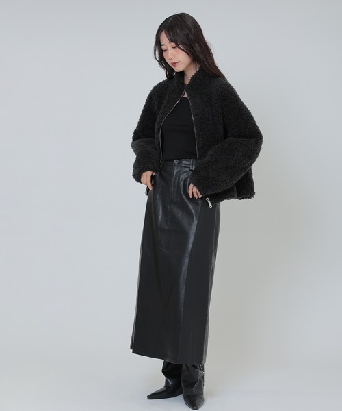 SUWDEE(スーディー)の「wool boa zip up short blouson(ブルゾン・レディース・チャコールグレー/ベージュ/ダークパープル・FREE)」の7枚目の写真