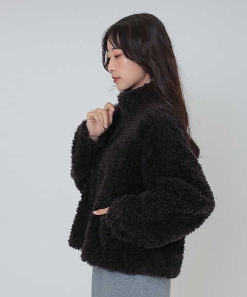 SUWDEE(スーディー)の「wool boa zip up short blouson(ブルゾン・レディース・チャコールグレー/ベージュ/ダークパープル・FREE)」の13枚目の写真