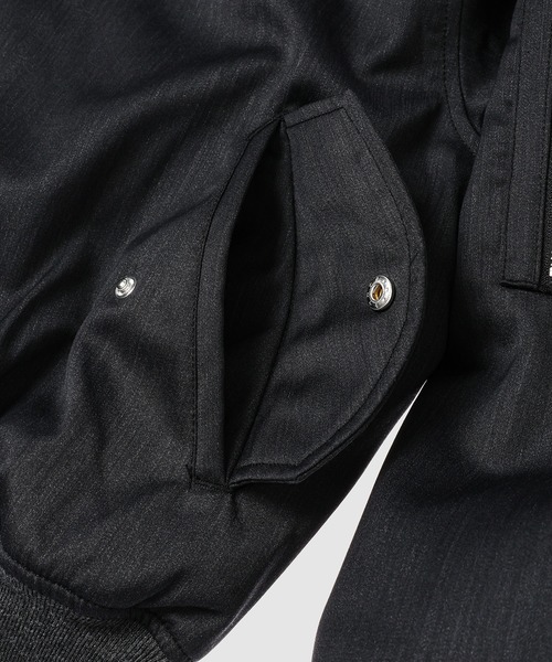 entire studios（エンタイアスタジオ）の「CROPPED BROAD BOMBER SUITING（ブルゾン・メンズ・グレー・M）」の4枚目の写真