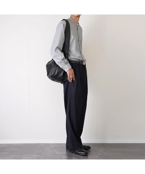 bukht（ブフト）の「BUKHT ブフト / LEATHER NEWS PAPER BAG MEDIUM（ショルダーバッグ・メンズ・ブラック・FREE）」の9枚目の写真