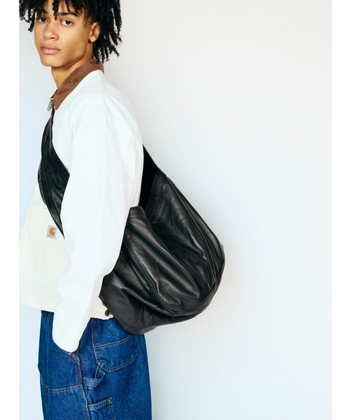 bukht（ブフト）の「BUKHT ブフト / LEATHER NEWS PAPER BAG MEDIUM（ショルダーバッグ・メンズ・ブラック・FREE）」の12枚目の写真