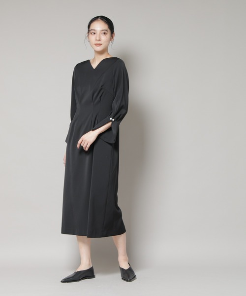 troisiemeCHACO(トロワズィエムチャコ)の「troisieme chaco/DOUBLECLOTH ワンピース(ワンピース・レディース・ブラック/アイボリー・38)」の15枚目の写真