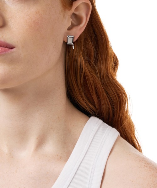 DIESEL(ディーゼル)の「ディーゼル アクセサリー ユニセックス ピアス シルバー DL1366040(ピアス(片耳用)・メンズ・シルバー・FREE)」の2枚目の写真