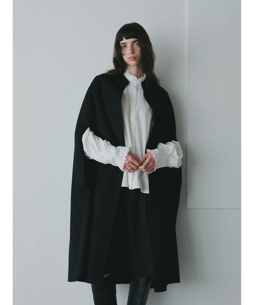 カシミヤブレンドロングケープ（ポンチョ）｜HER.（ハー）の