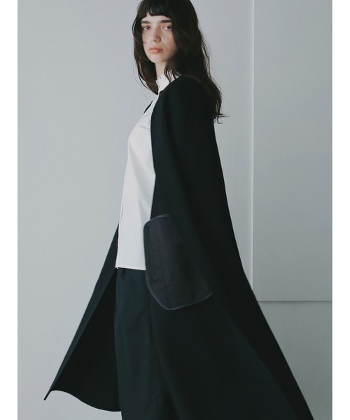 HER.(ハー)の「カシミヤブレンドロングケープ(ポンチョ・レディース・ブラック・フリー)」の17枚目の写真