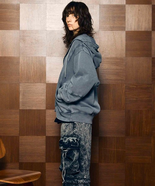 MAISON SPECIAL(メゾンスペシャル)の「《UNISEX》Piping Switching Prime-Over Pigment-dye ZIP Hoodie/パイピング切り替えプライムオーバーピグメントダイジップフーディー【MAISON SPECIAL/メゾンスペシャル】(パーカー・メンズ・ピンク/ブルー/グレー/ブラック・1/2/0)」の5枚目の写真