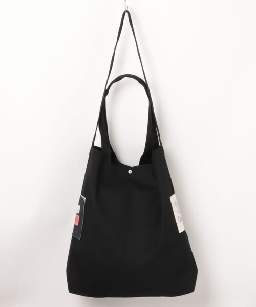 SNOOPY×OLD BETTY'S（スヌーピーカケルオールドベティーズ）の「SNP Canvas 2WAY Tote Bag（ショルダーバッグ・レディース・ブラック/ライトグレー/ライトグレー系/ブラック系その他/ナチュラル/グレー系その他2/ブラック系その他2・フリー/FREE）」の8枚目の写真
