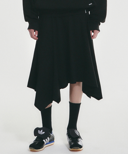 NICK&NICOLE(ニックアンドニコール)の「SHIRRING FLARE MIDI SKIRT_BLACK(スカート・レディース・その他・FREE)」の1枚目の写真