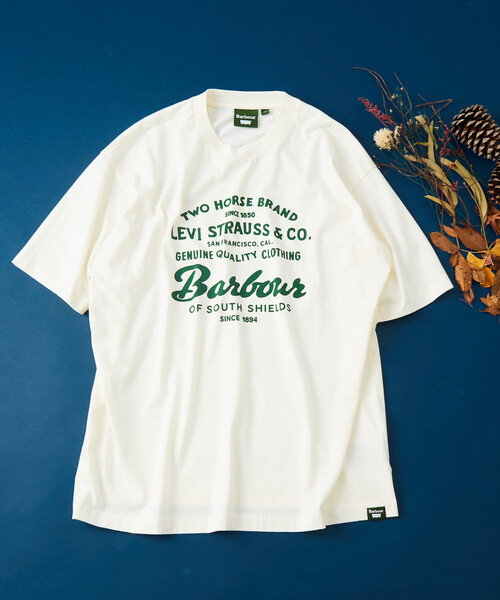 FREAK'S STORE(フリークスストア)の「Barbour x Levi's/バブアー × リーバイス Levi's × Barbour Graphic T-shirt/リーバイス × バブアー グラフィック Tシャツ/プリントTシャツ(Tシャツ/カットソー・レディース・オリーブ/ホワイト・X-SMALL/SMALL)」の18枚目の写真