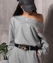 【MEMORY】［セットアップ可能］レタリングハート ワンショルダー スウェット / Lettering Heart One-Shoulder Sweatshirt
