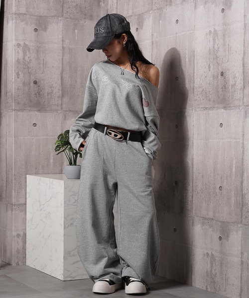 #MEMORY（メモリー）の「【MEMORY】［セットアップ可能］レタリングハート ワンショルダー スウェット / Lettering Heart One-Shoulder Sweatshirt（スウェット・レディース・グレー/ブラック・FREE）」の14枚目の写真
