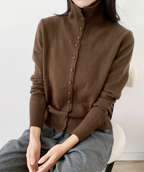 LOWO（ロワ）の「ハイネック ニットカーディガン 長袖 トップス 秋冬 キレイめ 秋（カーディガン/ボレロ・レディース・チャコールグレー/ベージュ/ライトグレー/ブラウン/ブラック・FREE）」の5枚目の写真