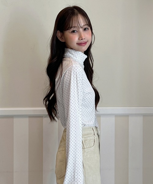 by muni:r（バイ ムニール）の「【着用動画あり・3色展開】ドットハイネックTシャツ（Tシャツ/カットソー・レディース・アイボリー/ブラック/グレー・FREE）」の9枚目の写真
