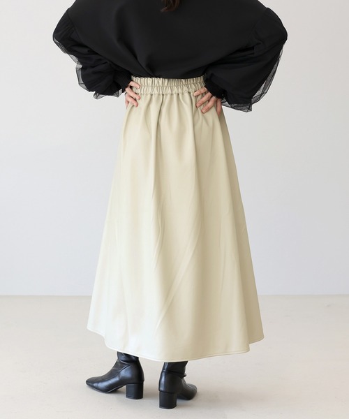 Aletta vita(アレッタビータ)の「フェイクレザーフレアスカート(スカート・レディース・ブラック/アイボリー・M)」の18枚目の写真