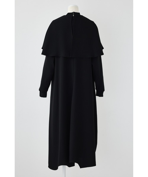 ENFOLD（エンフォルド）の「PEツイル Capeドレス（ワンピース・レディース・ブラック/レッド・38/36）」の4枚目の写真