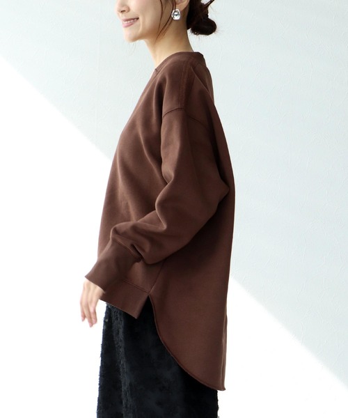 Jines(ジネス)の「裏毛Vネックプルオーバー(Tシャツ/カットソー・レディース・ブラウン/ベージュ・38)」の3枚目の写真