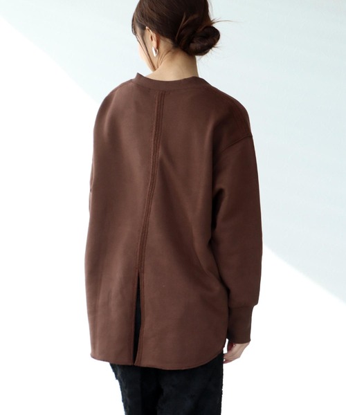 Jines(ジネス)の「裏毛Vネックプルオーバー(Tシャツ/カットソー・レディース・ブラウン/ベージュ・38)」の4枚目の写真