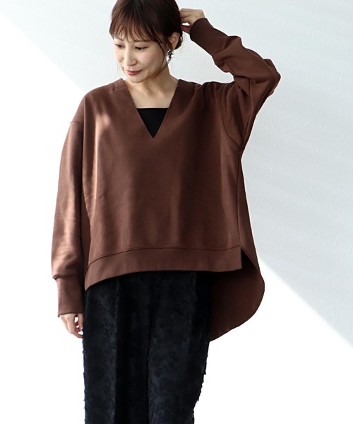 Jines(ジネス)の「裏毛Vネックプルオーバー(Tシャツ/カットソー・レディース・ブラウン/ベージュ・38)」の8枚目の写真