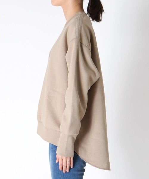 Jines(ジネス)の「裏毛Vネックプルオーバー(Tシャツ/カットソー・レディース・ブラウン/ベージュ・38)」の17枚目の写真