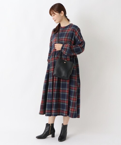 one'sterrace(ワンズテラス)の「SE 合皮3層軽量ショルダー(ショルダーバッグ・レディース・ベージュ系その他7/ブロンズ/ブラック系8・99)」の15枚目の写真