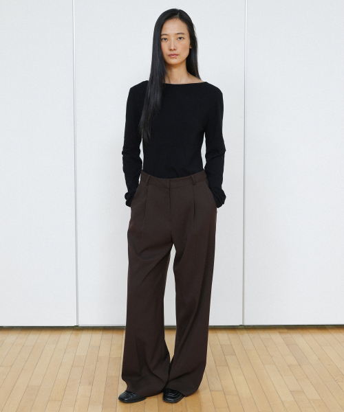 LEVAR（レバー）の「Soft Open-back T-shirt - Black（Tシャツ/カットソー・レディース・ブラック・FREE）」の3枚目の写真