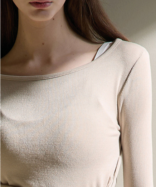 DEVIWEAR(デヴィウェア)の「ダブルボタン ラップロングスリーブ DEVI-T0124-ベージュ(Tシャツ/カットソー・レディース・ベージュ・FREE)」の4枚目の写真