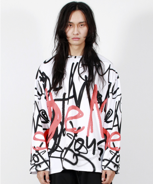 DEMARC(ドゥマーク)の「M STREET GRAFFITI OVERSIZED LONG-SLEEVE T-SHIRT(Tシャツ/カットソー・メンズ・その他・MEDIUM/LARGE)」の2枚目の写真