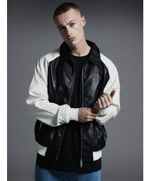 APOSTROPHE COMMA（アポストロフィコンマ）の「ツートンレザーバーシティジャケット_ブラック（ライダースジャケット）」